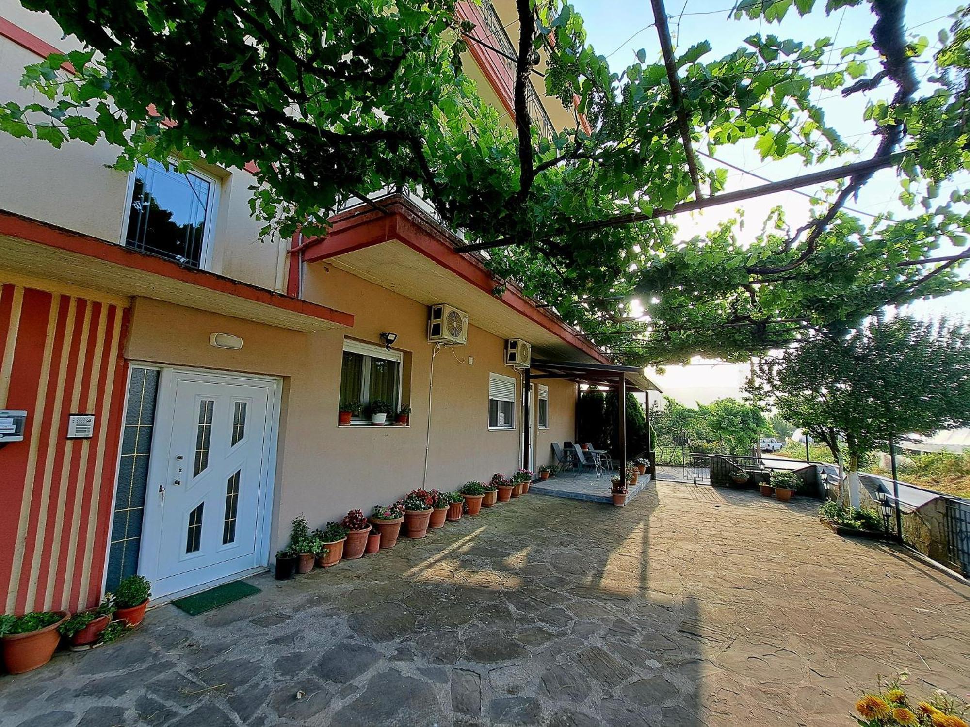 Villaggio Traditional Living Янина Экстерьер фото