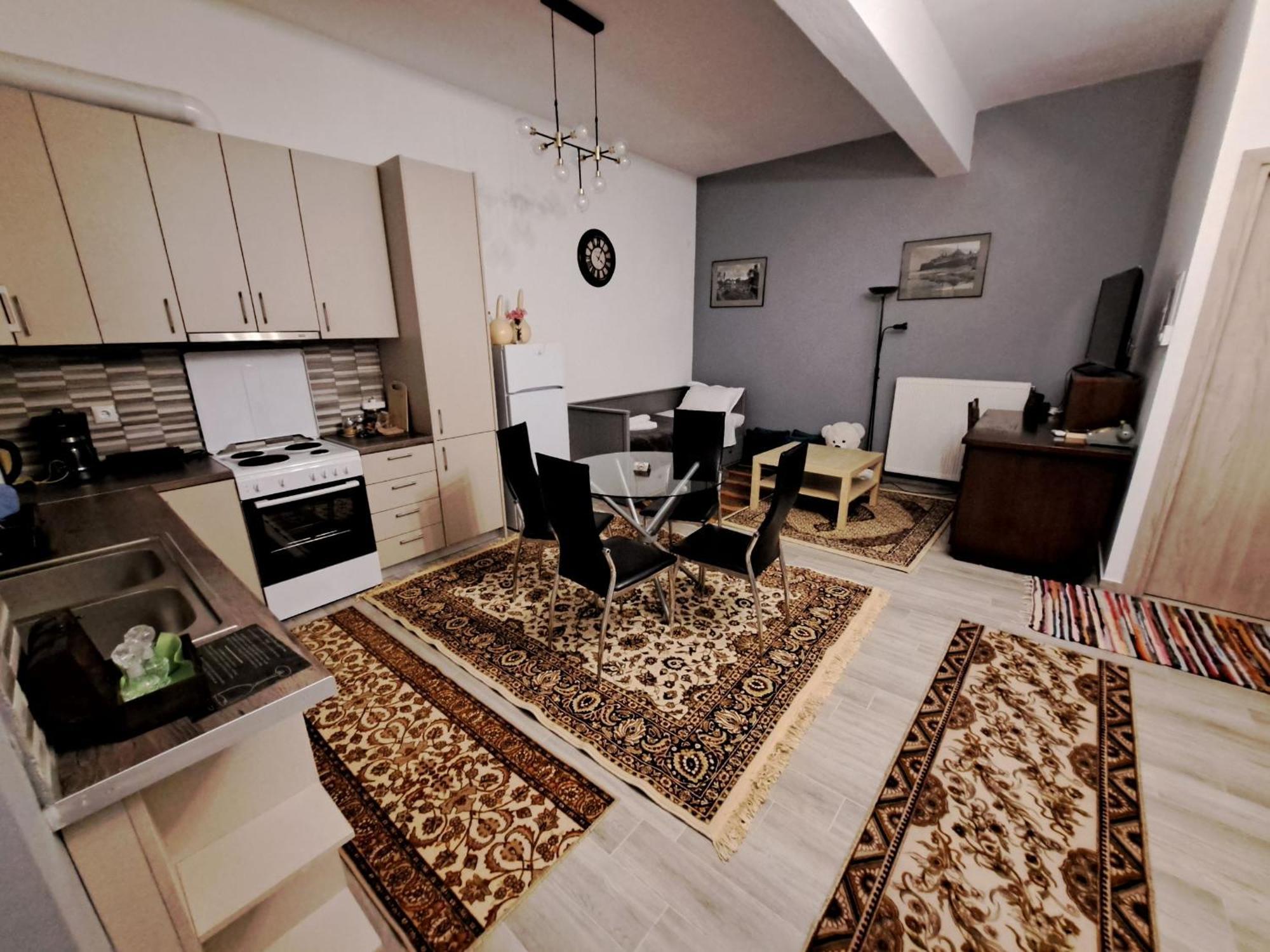 Villaggio Traditional Living Янина Экстерьер фото